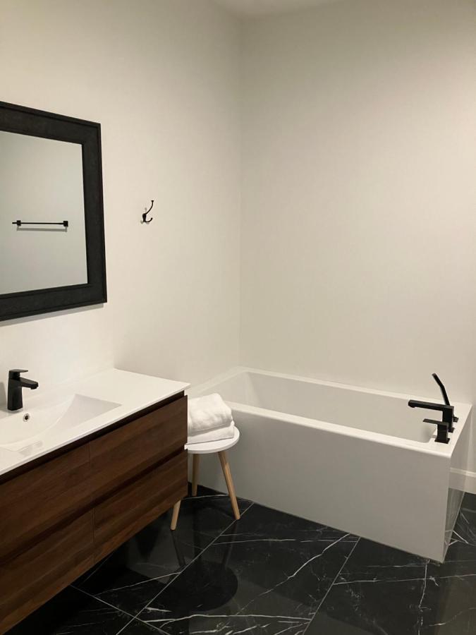 Yin Et Yang Apartment Sainte-Anne-de-Beaupre Luaran gambar